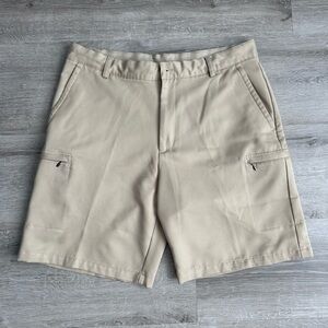IZOD Men's Tan golf Shorts size 36
